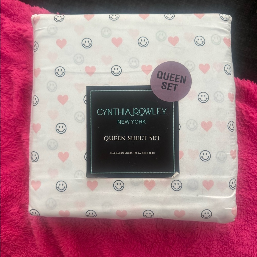 Cynthia Rowley Queen Sheet Set - White with Pink and Blue Smiley Faces